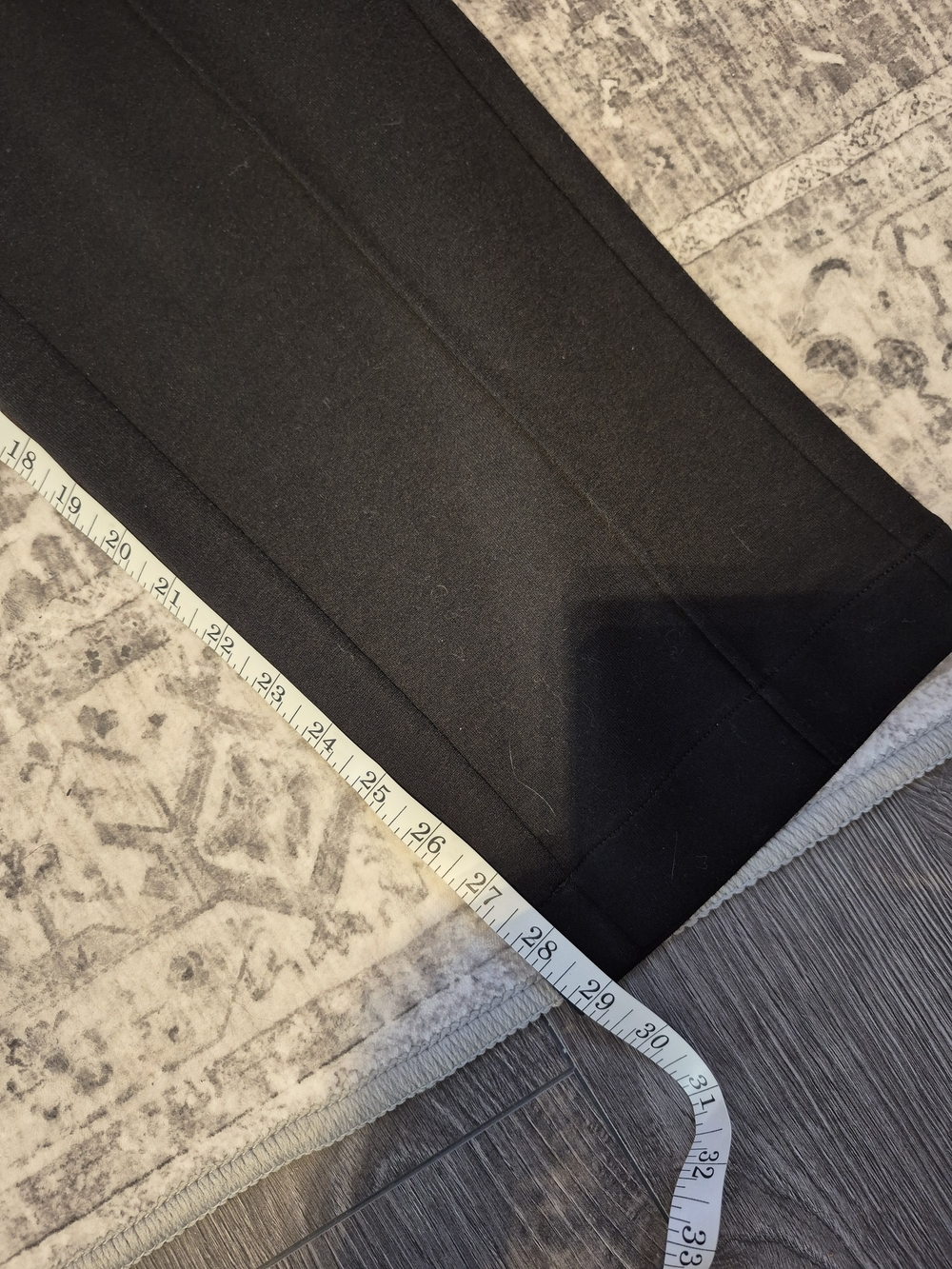Roots Women's Black Comfortable Pants - Picture 6 of 7
